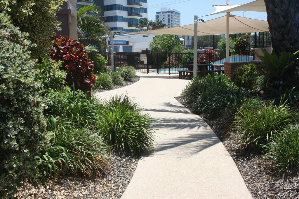 Mylos Holiday Apartments Alexandra Headland Exterior photo